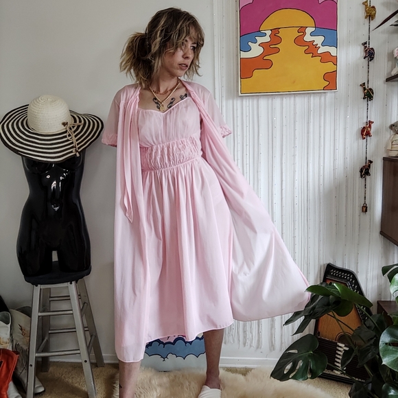 Vintage Other - Vintage 50s/60s Vanity Fair Pink Peignoir Set